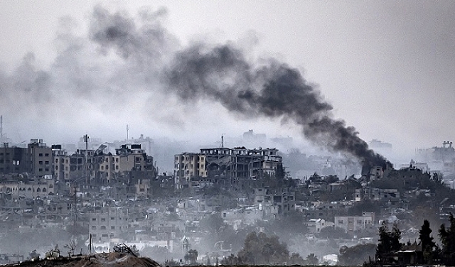 لليوم الـ 24.. قصف إسرائيلي مستمر على قطاع غزة