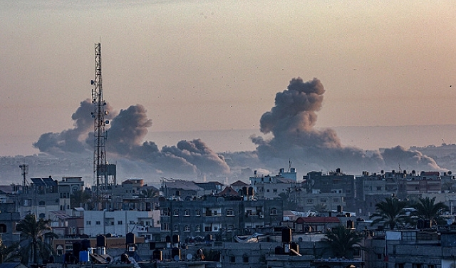 الحرب على غزة: قصف وغارات والقطاع بلا اتصالات لليوم السابع