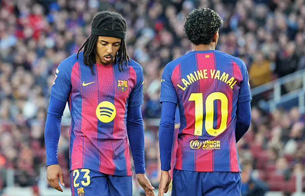 الفرنسي كوندي مع الاسباني لامين يامال